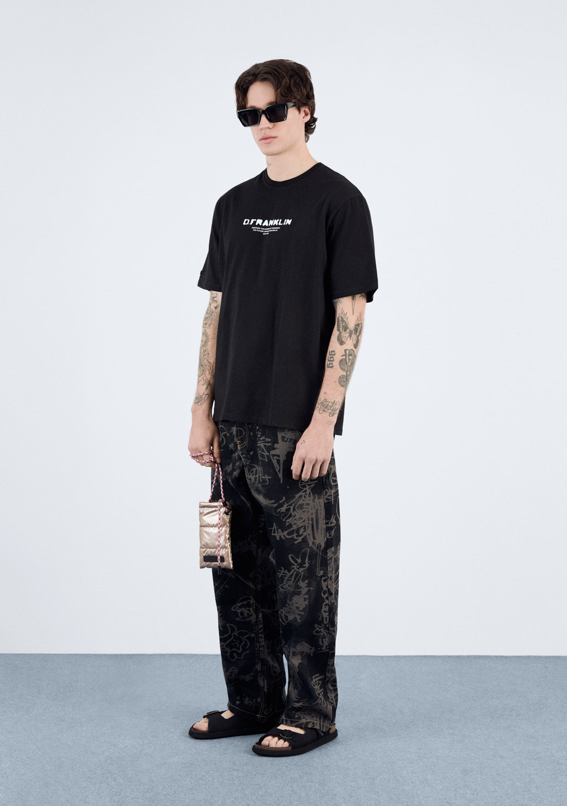 Tomorrow T-Shirt Black / White