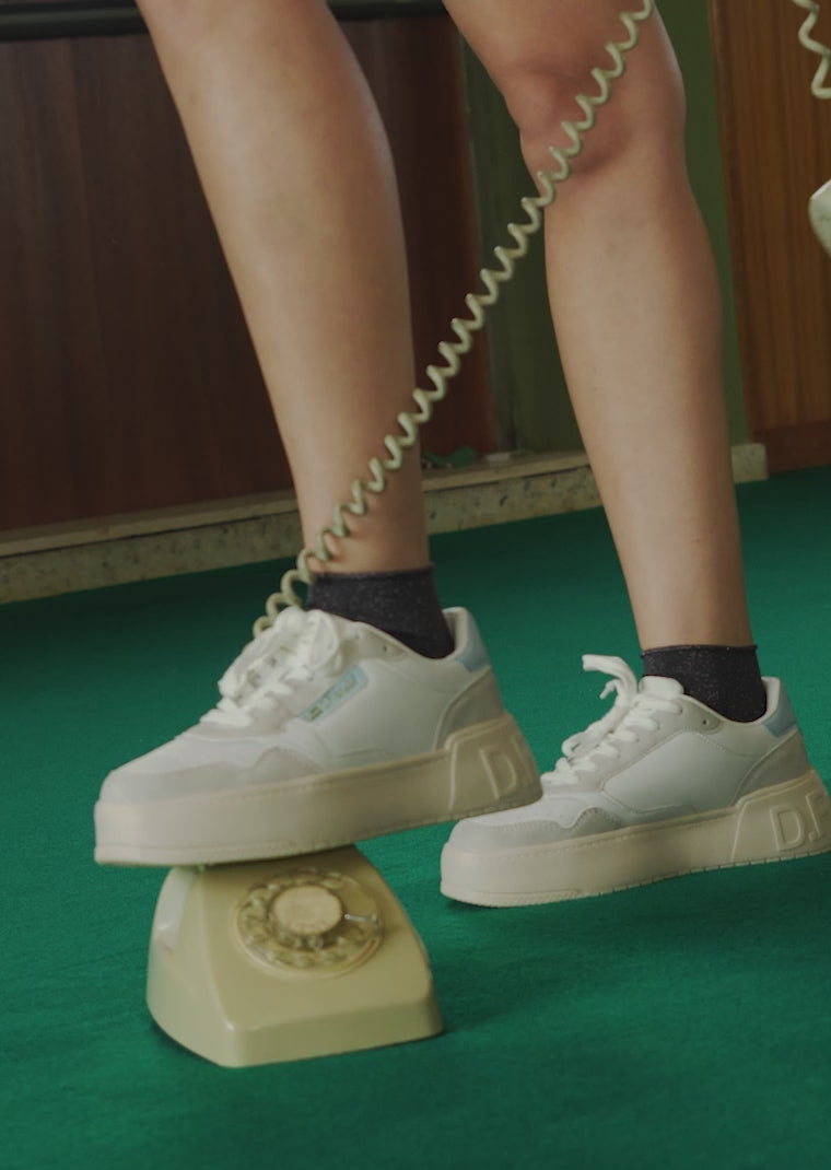 Low Court Basic White / Blue