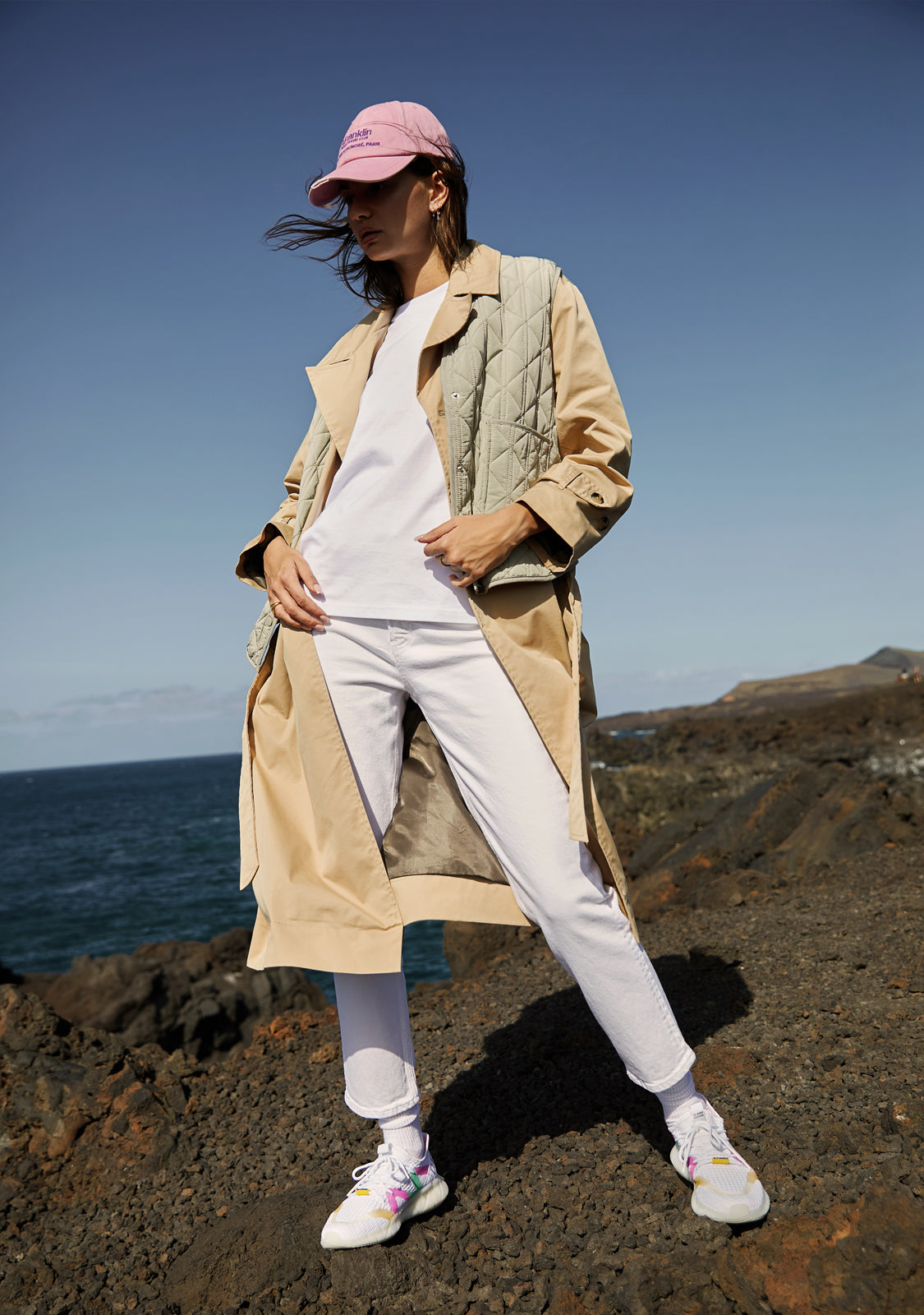 Mimetic White / Rainbow